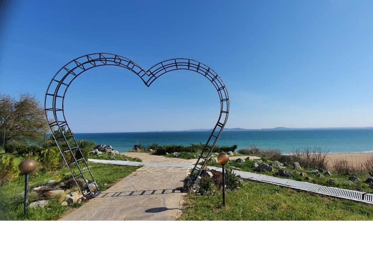 K&K Beach Luxury Бургас Екстериор снимка